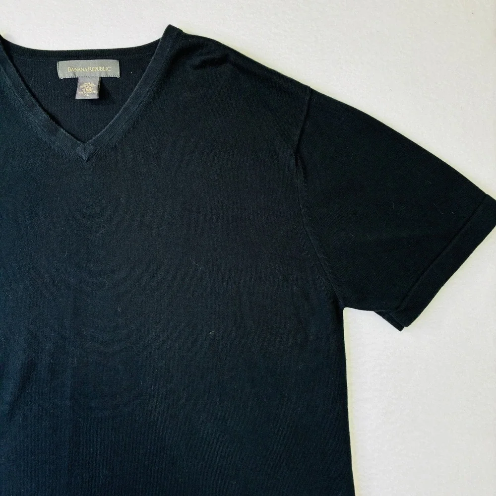 Banana Republic Mens XL Black V-Neck Short Sleeve 100% Cotton Knit Sweater Tee